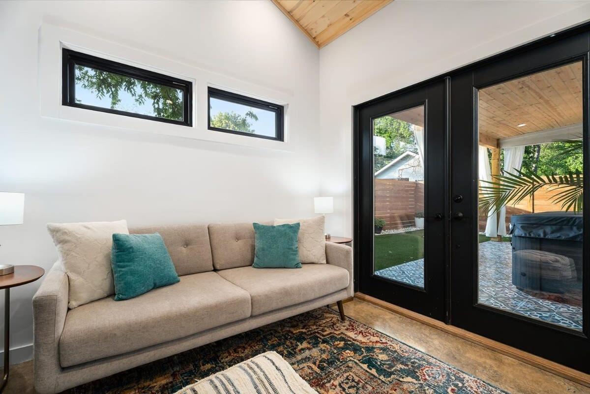 Petit Paradis Studio With Hot Tub เฟรเดอริกส์เบิร์ก ภายนอก รูปภาพ